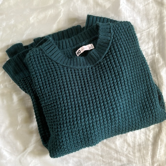 SO Sweater - Picture 1 of 4